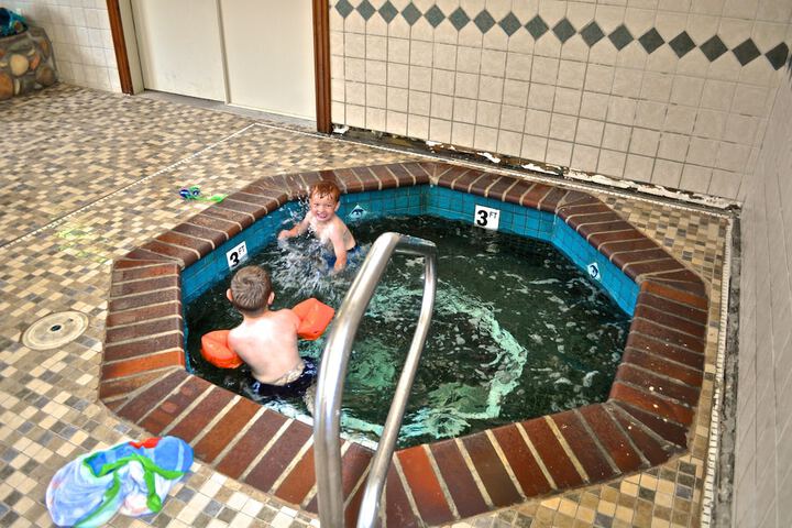 Spa 54 of 63