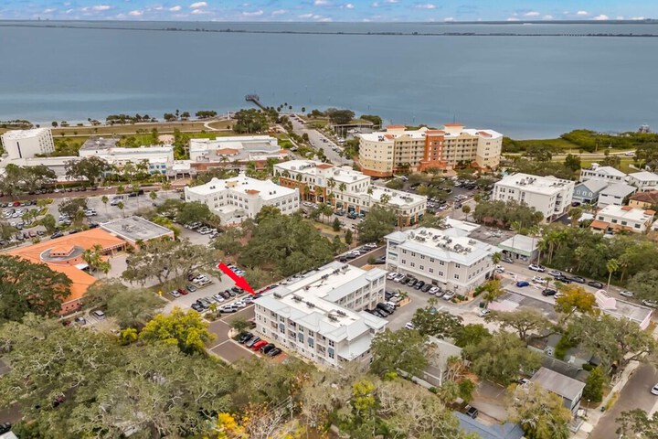 Canopy Cove Stunning 2BR Apt Heart of Downtown