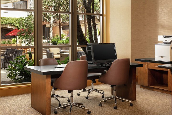 Business Center 58 of 60