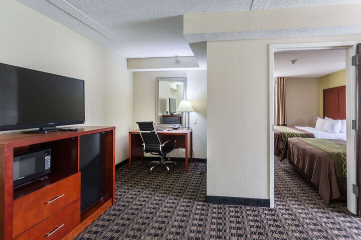 Room 15 of 42