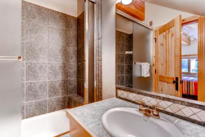 Melville House 3554 RARY