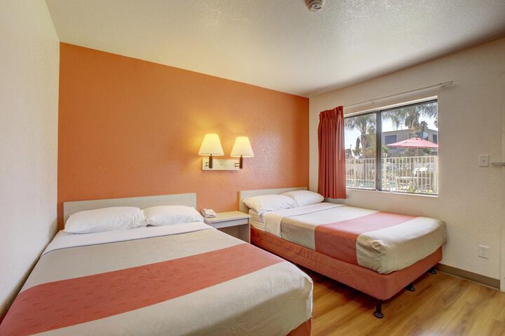 Room 18 of 54