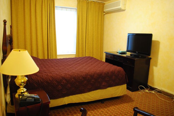 Room 20 of 37