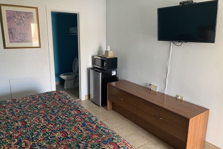Room 29 of 33