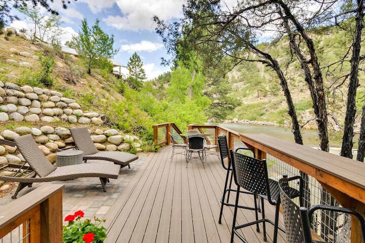 Buena Vista Retreat: Steps To Arkansas River!