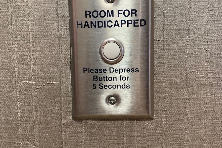 Hampton Inn & Suites Rockville Centre