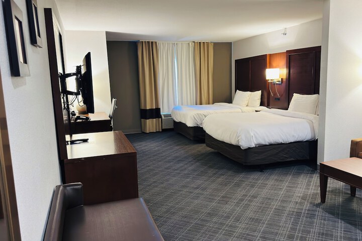 Comfort Suites Plymouth near US-30