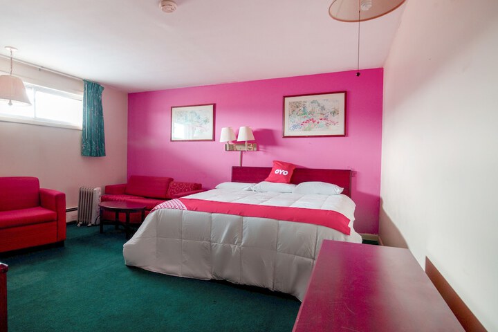 Room 9 of 29