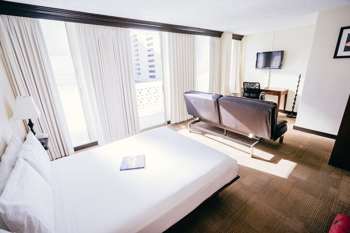 Room 35 of 53