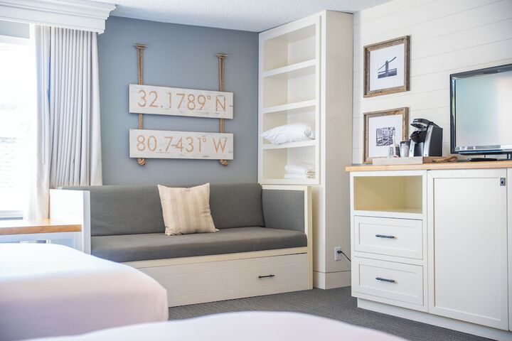Room 56 of 168