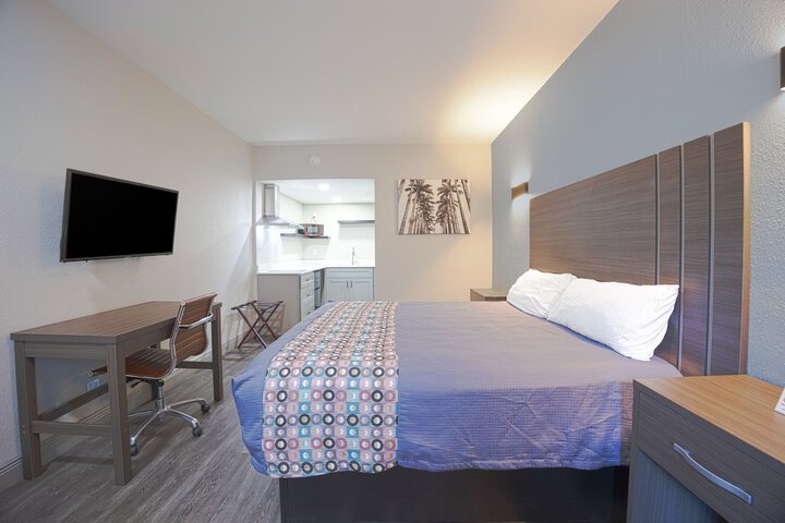 Room 120 of 126