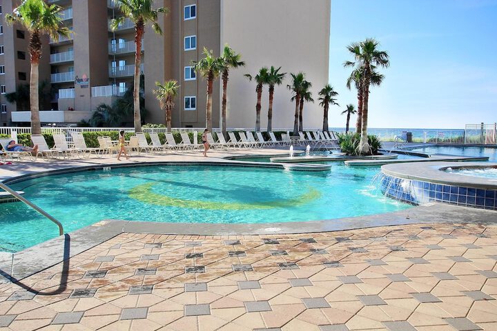 Pool 14 of 106
