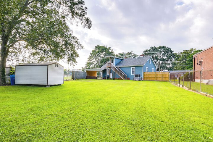 Pet-friendly Travelers Rest Home w / Covered Patio