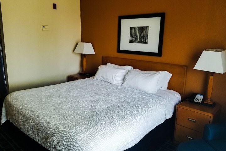 Room 13 of 29