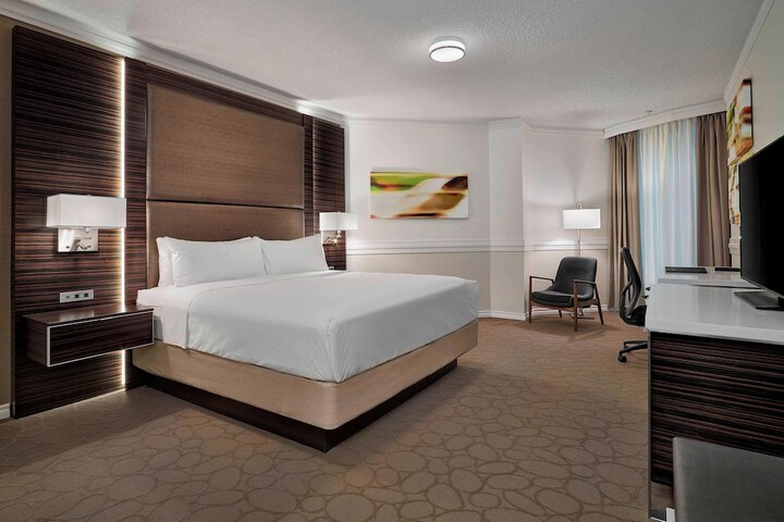 Room 28 of 60