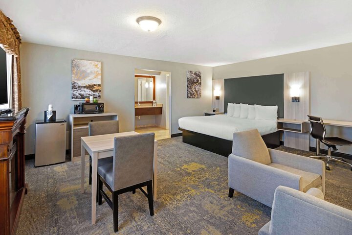 Best Western Plus Weston Inn