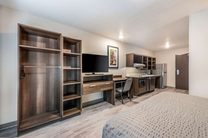 Room 33 of 34