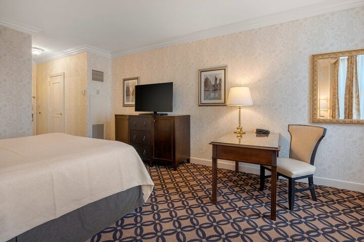 Room 32 of 155