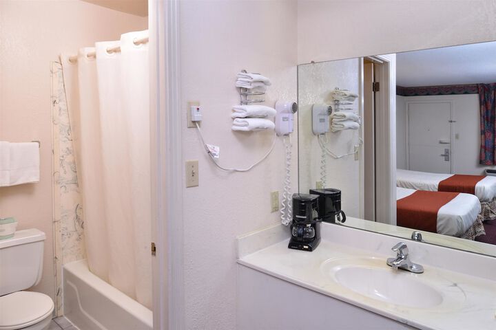 Room 28 of 45