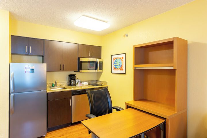 Candlewood Suites Bedford Fort Worth by IHG