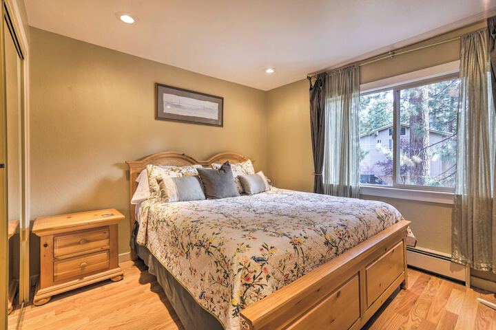 3 Mi to Skiing! Incline Village Retreat w / Sauna