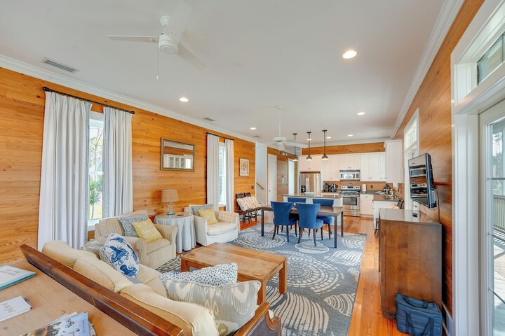 Beach & Pool Access: Peaceful St. Teresa House