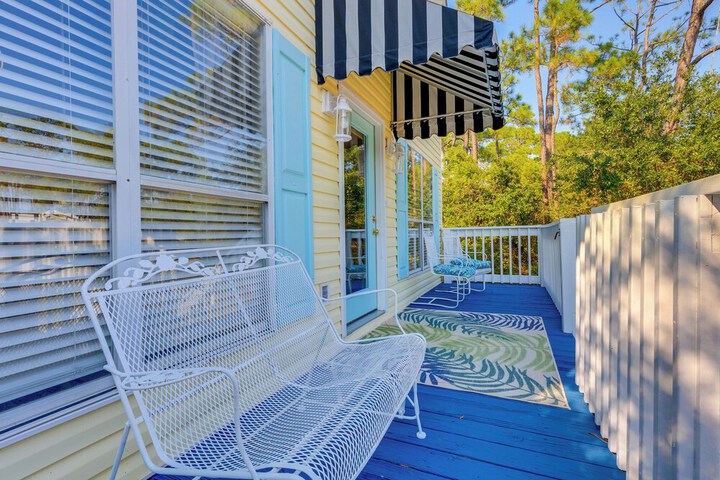 Creekfront Dauphin Island Cottage: Walk to Gulf!