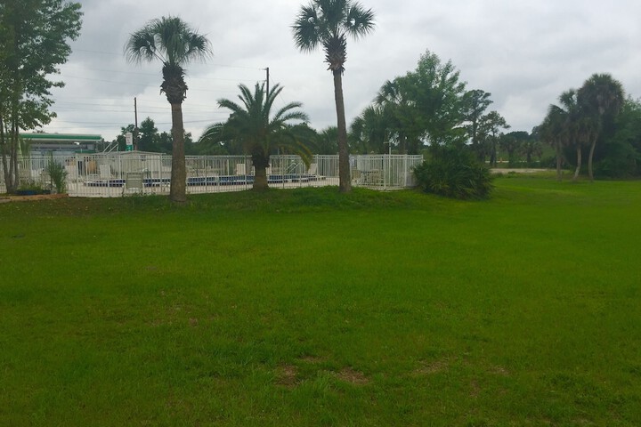 Property Grounds 41 of 41