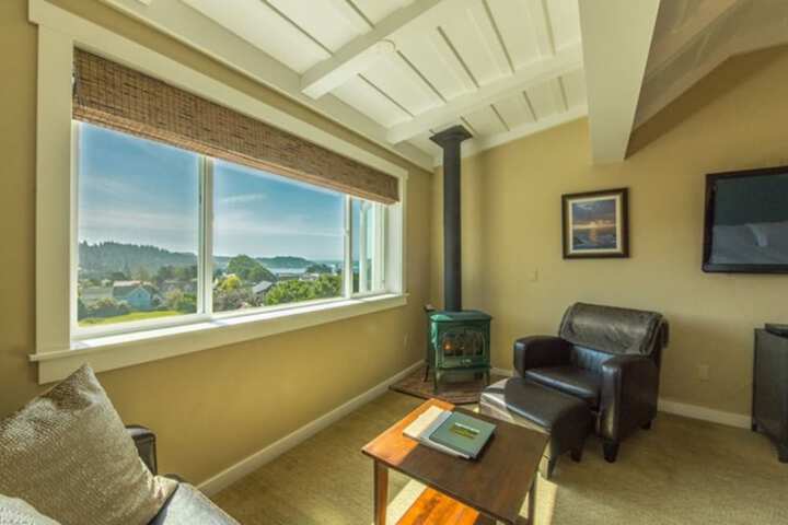 Room 9 of 15