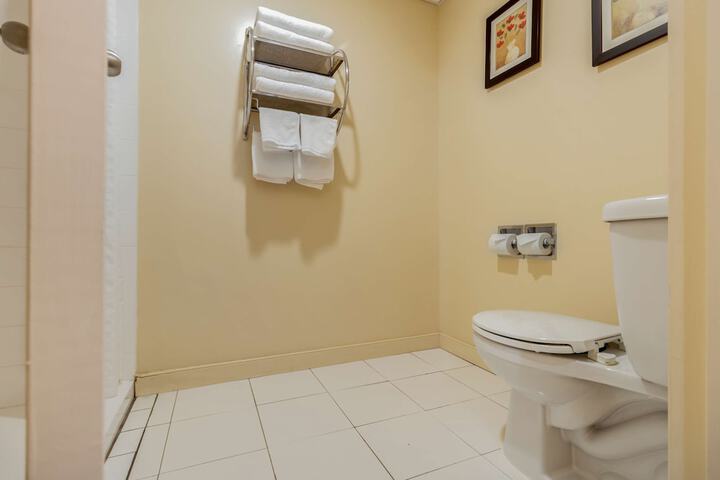 Room 12 of 62