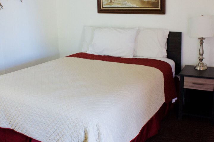 Room 28 of 32