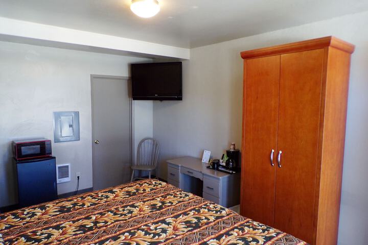Room 71 of 90