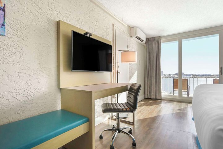 Room 31 of 61