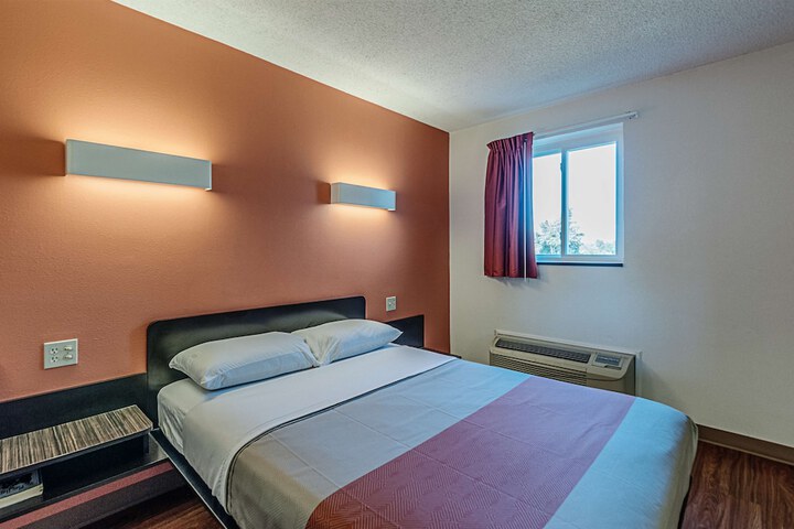 Room 20 of 34