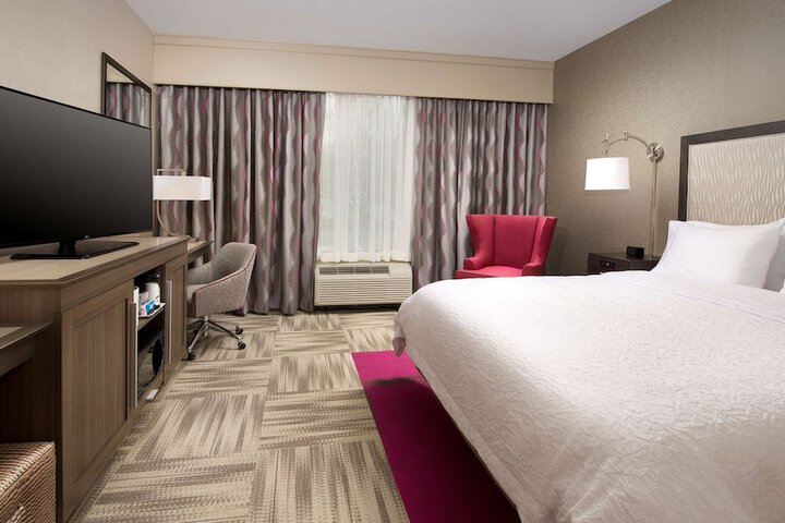 Hampton Inn Louisville East / Hurstbourne