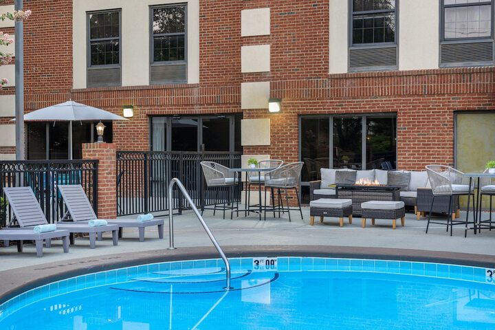 Pool 5 of 60