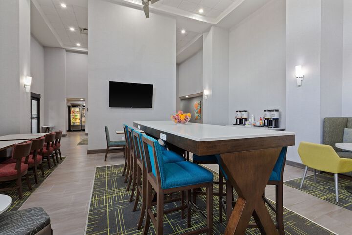 Hampton Inn & Suites Orlando Intl Dr N