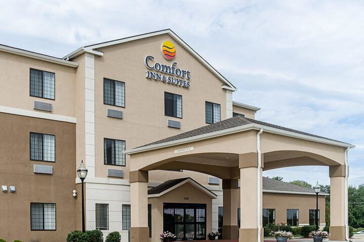 Comfort Inn & Suites Lawrence - University Area