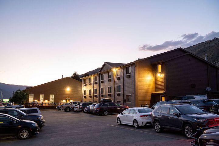 Hotel 4 of 63