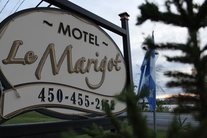 Hotel 2 of 48