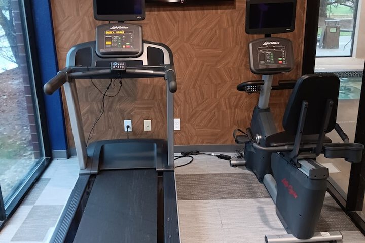 Comfort Inn & Suites NW Milwaukee