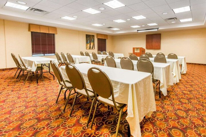 Comfort Suites Altoona North