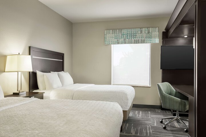 Room 33 of 68