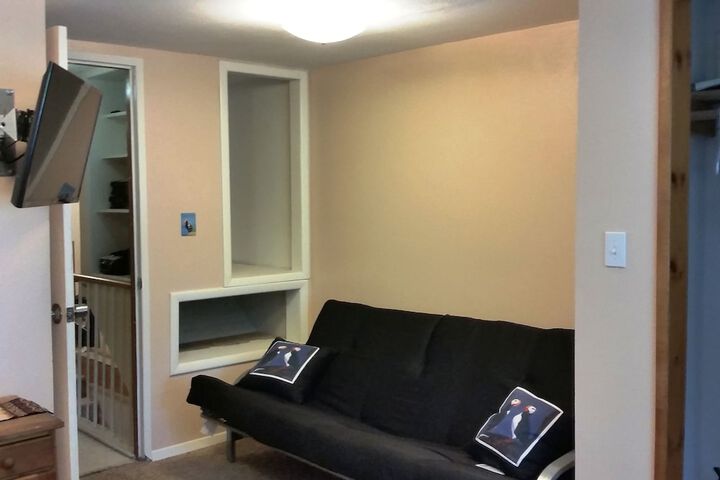 Room 8 of 14