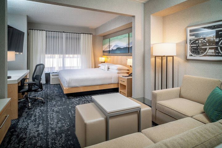 Delta Hotels by Marriott Huntington Downtown
