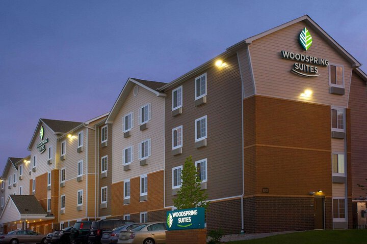 WoodSpring Suites Chicago Romeoville