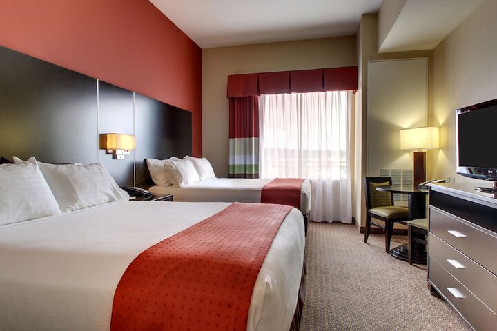 Room 40 of 69