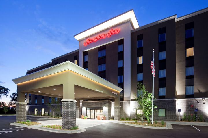 Hotel 2 of 32
