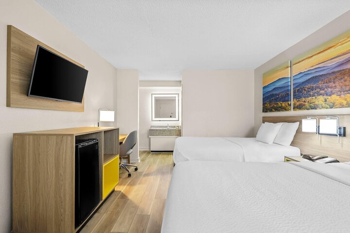 Days Inn by Wyndham Salem