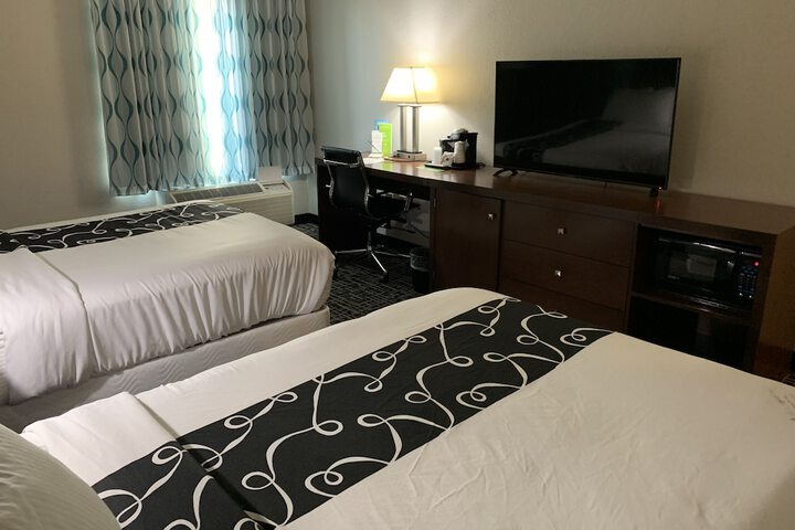Room 28 of 46